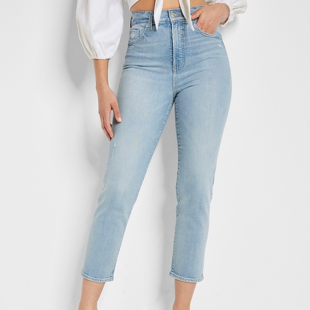 EXPRESS Super high waisted mom jeans size 0